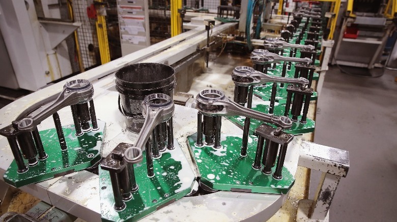 Building a Harley-Davidson motorcycle engine