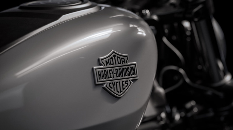 Harley-Davidson Nightster fuel tank badge