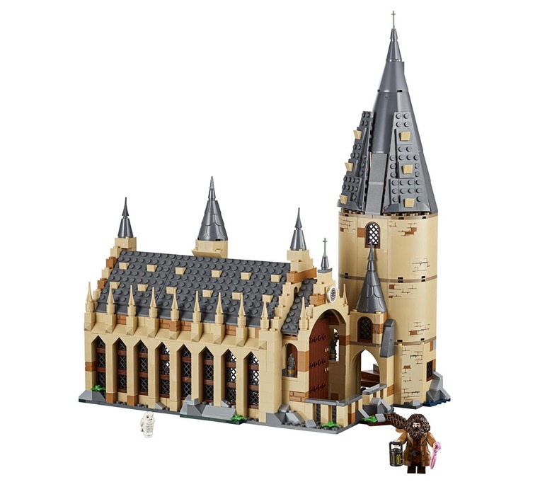 LEGO Harry Potter Hogwarts Castle 71043 Building Set - Model Kit with  Minifigures, Featuring Wand, Boats, and Spider Figure, Gryffindor and  Hufflepuff