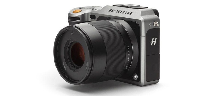 Hasselblad X1D crams medium format sensor into mirrorless camera body