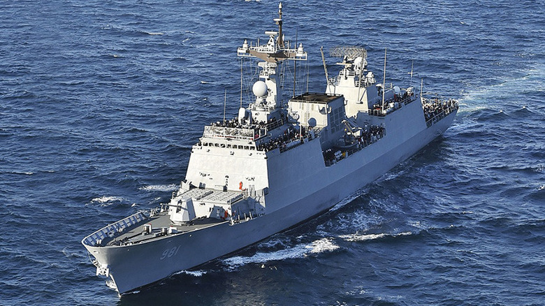 HDD-5000 Stealth Destroyer at sea