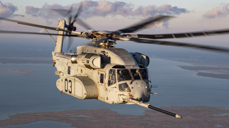 lockheed martin sikorsky ch 53k king stallion helicpter flight