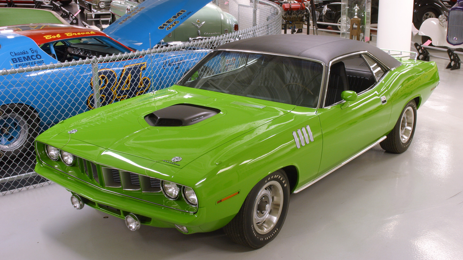 Here’s How Fast A 1971 Plymouth Hemi Cuda Really Is – SlashGear