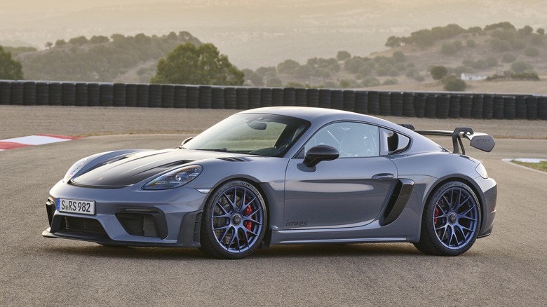 Porsche 718 GT4 RS track parked