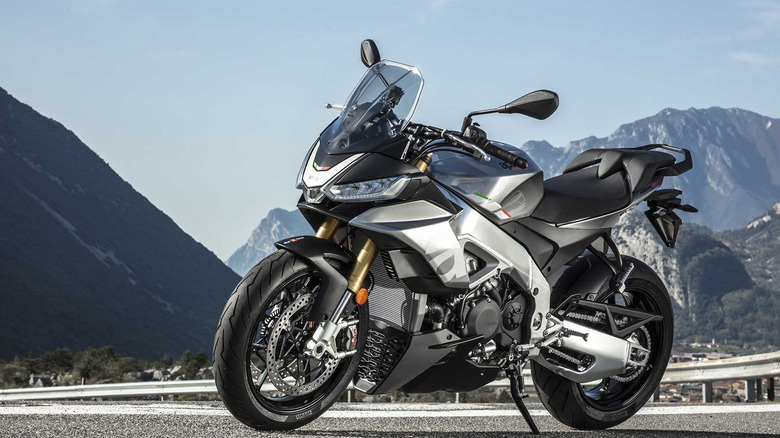 aprilia tuono v4 motorcycle