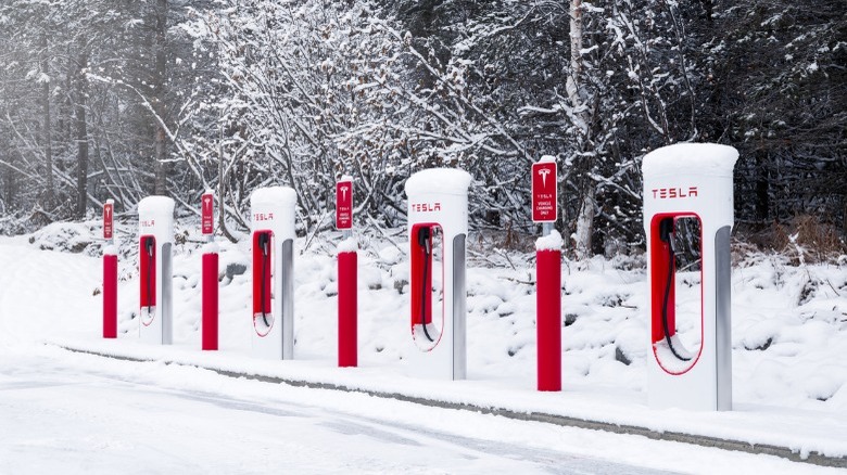 tesla supercharger snow