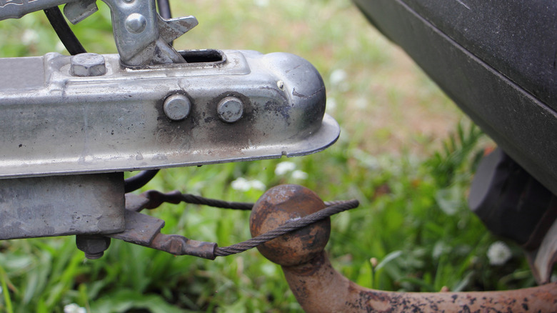 Rusty towbar