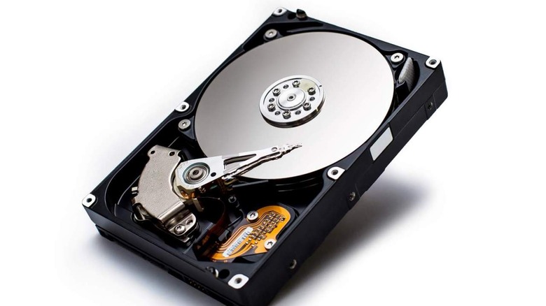 Hard drive internal mechanism 