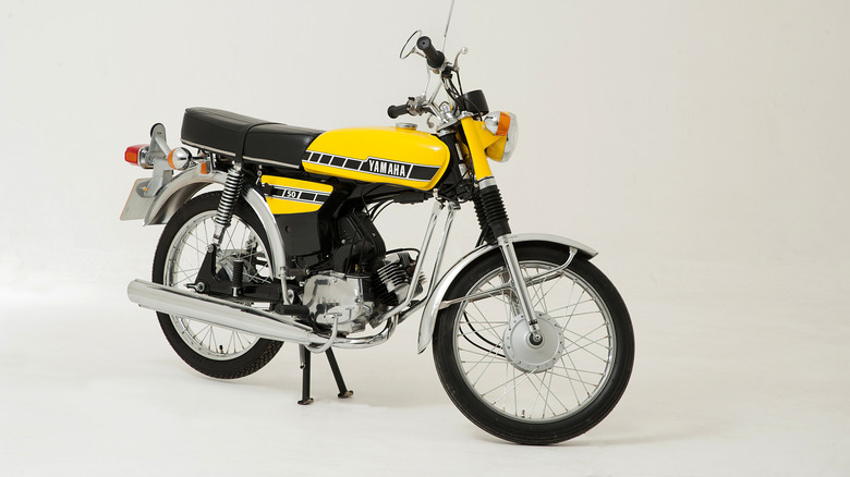 Yamaha 'Fizzy' motorcycle parked showroom