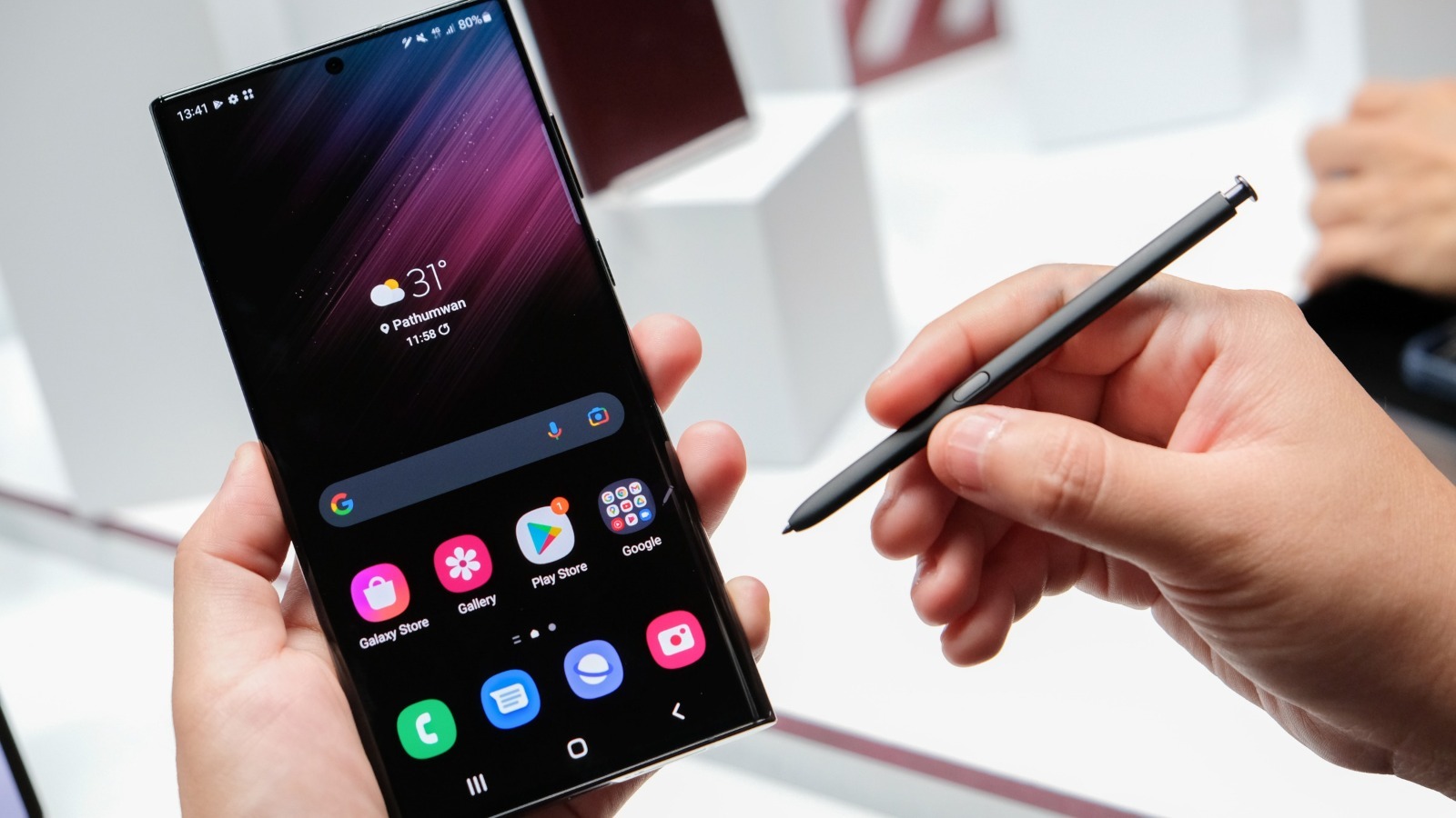 Here's How To Change The Font Style On Your Samsung Galaxy Here's How To Change The Font Style On Your Samsung Galaxy