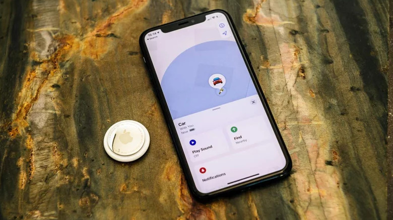 Airtags location on iPhone app