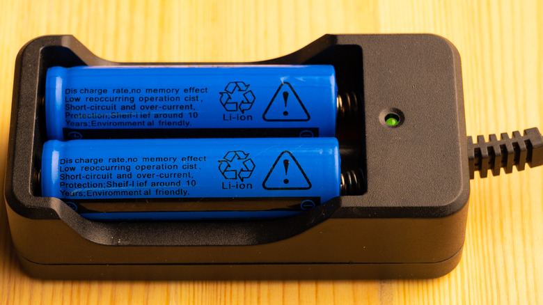 Li-ion batteries in the charger