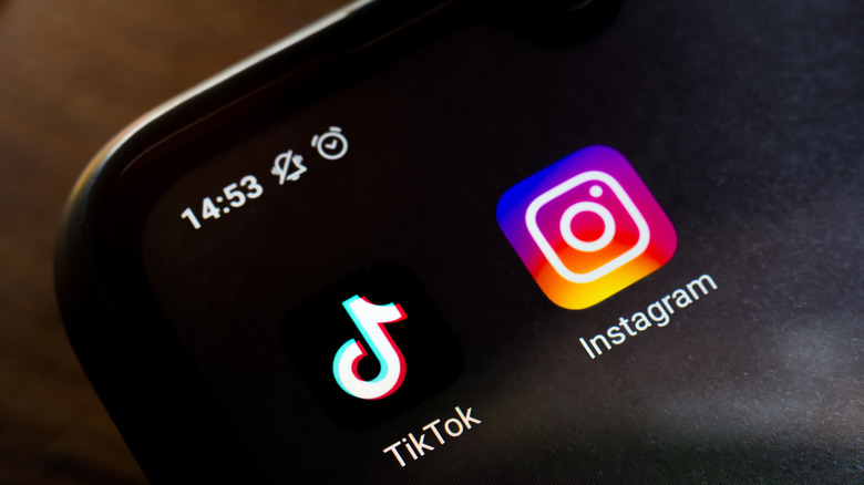 TikTok Instagram smartphone apps