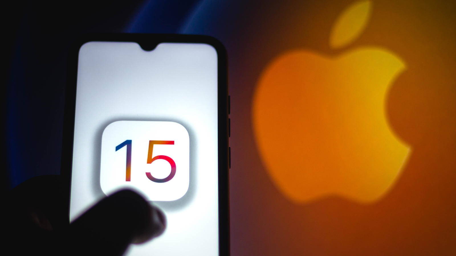 Перестал обновляться iphone. Безопасность IOS. IOS логотип. Iphone 15 логотип. Фото логотипа IOS 15.