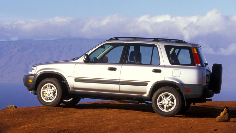 Side view of 1997 Honda CR-V on mountain