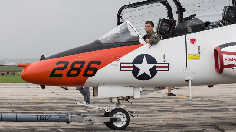 Pilot T-45 Goshawk Jet