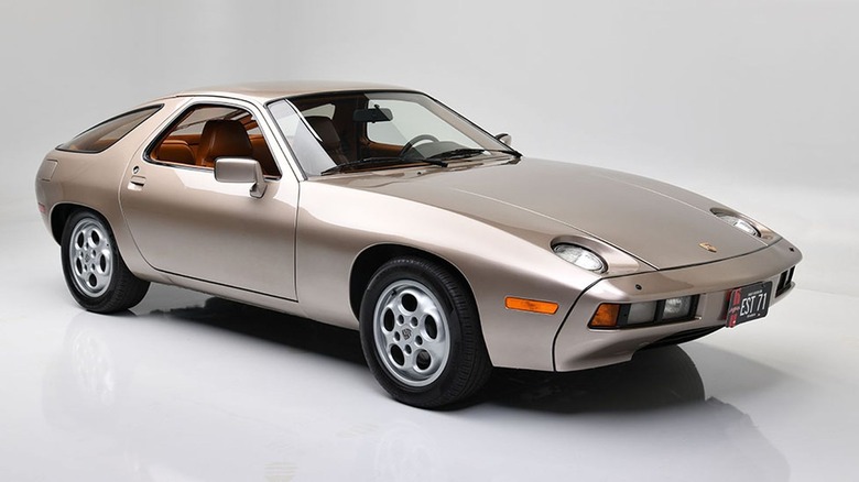 Platinum Metallic Porsche 928 from Risky Business