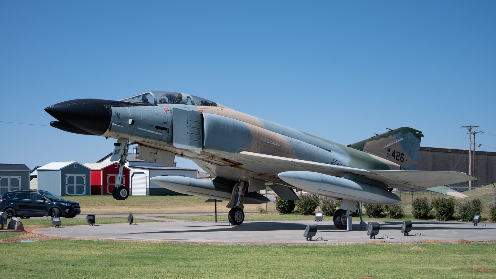 در اینجا چیزی است که F-4 Phantom II را به یک جت جنگنده عالی تبدیل کرده است