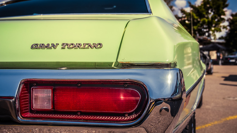 green Ford Torino logo