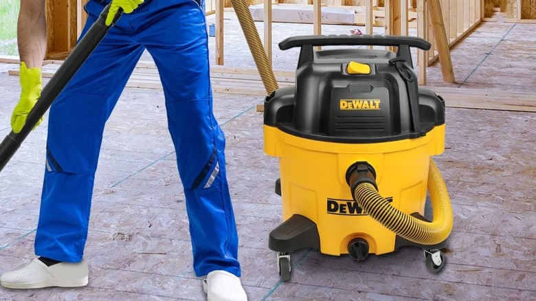 DEWALT 9 Gallon Wet/Dry VAC,
