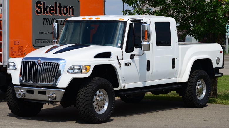 Navistar International MXT