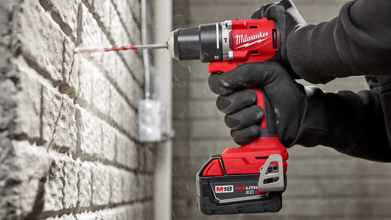 Milwaukee hammer drill boring bricks