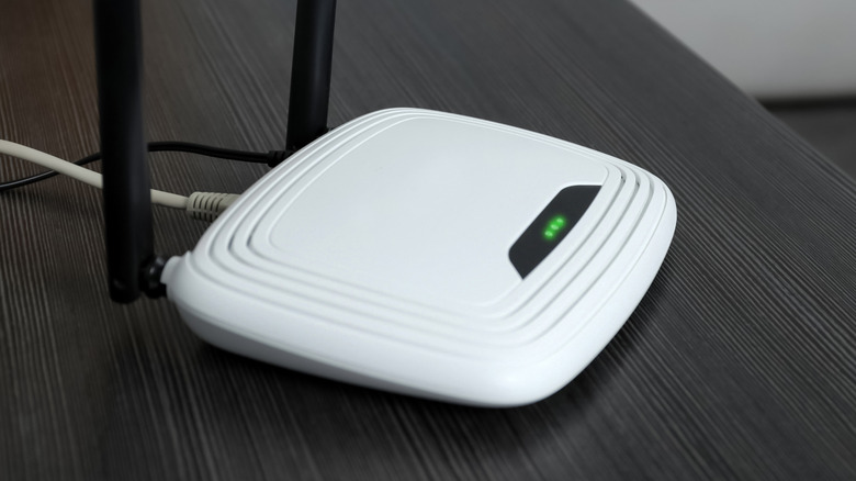 Wi-Fi router green lights