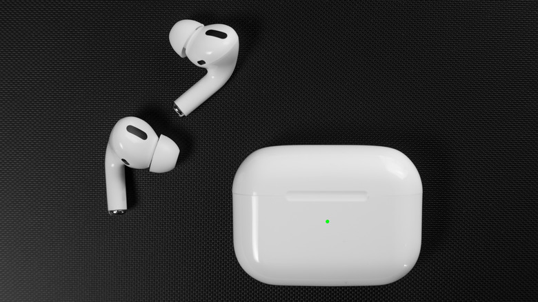 AirPods charging case