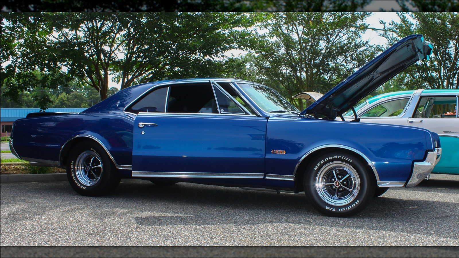 در اینجا نام ۴۴۲ W-30 Oldsmobile از آنجا آمده است