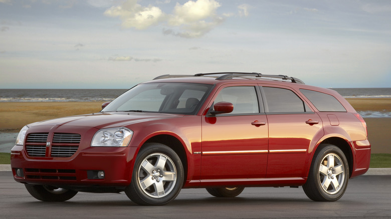 Red 2007 Dodge Magnum