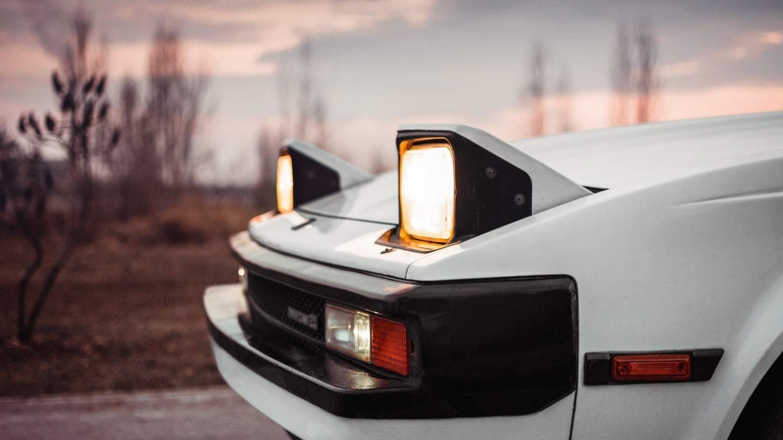 The 13 Best Pop-Up Headlights in Automotive History