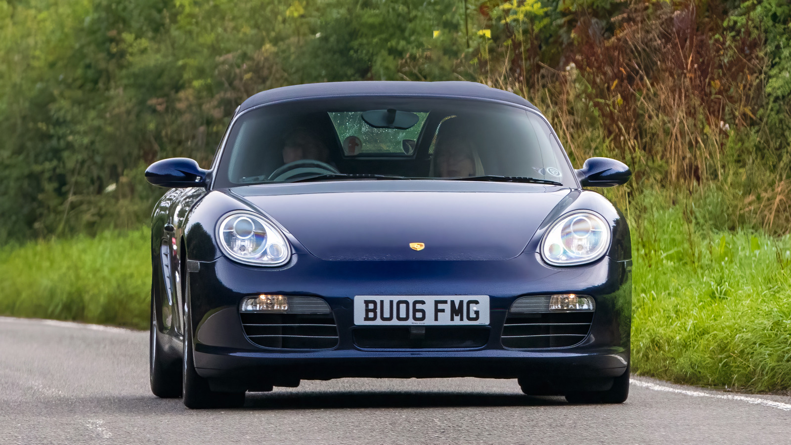 Here’s Why Porsche Is Discontinuing The Gas-Powered Boxster And Cayman – SlashGear