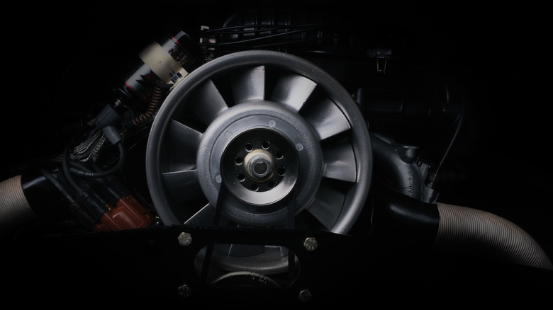 Air cooled porsche engine