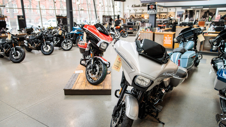 Various models of the US motorcycle manufacturer Harley Davidson are displayed in the showroom of the Harley Davidson Store