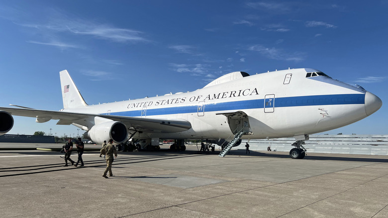 Doomsday E-4B plane sitting on tarmac