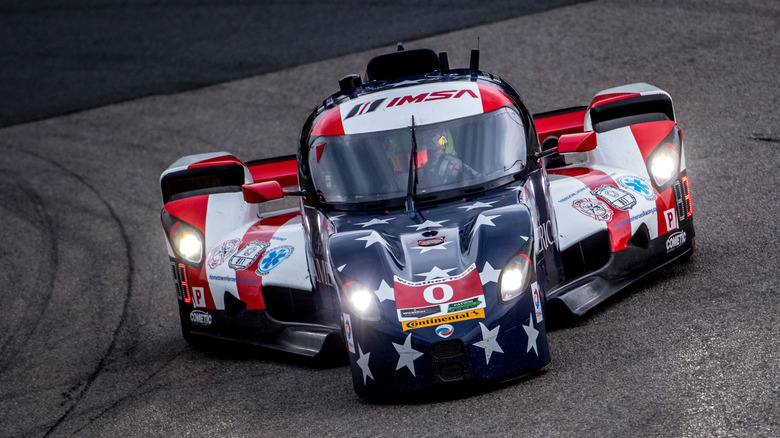 DeltaWing Coupe race car driving