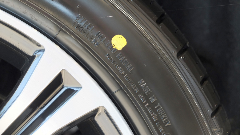 Yellow dot on tire