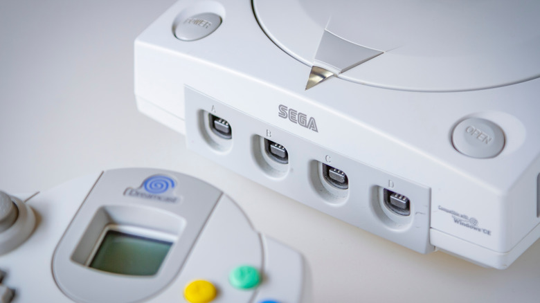 dreamcast console and controller