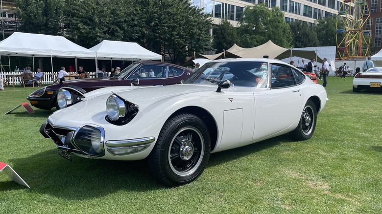 Toyota 2000GT