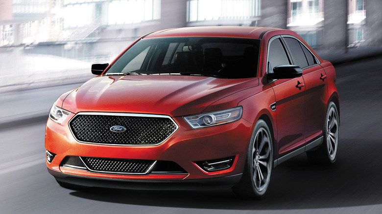 Ford Taurus SHO driving road