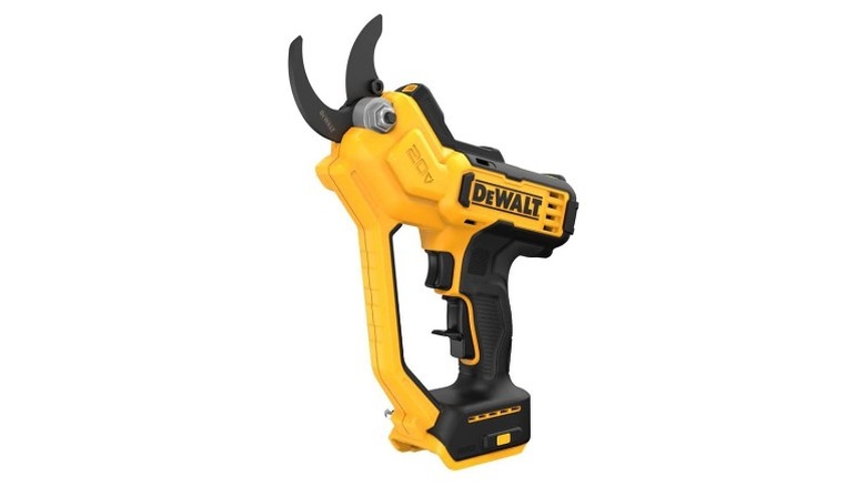 Pruning tool with two blades