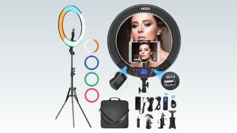IVISII ring light with assorted accesories
