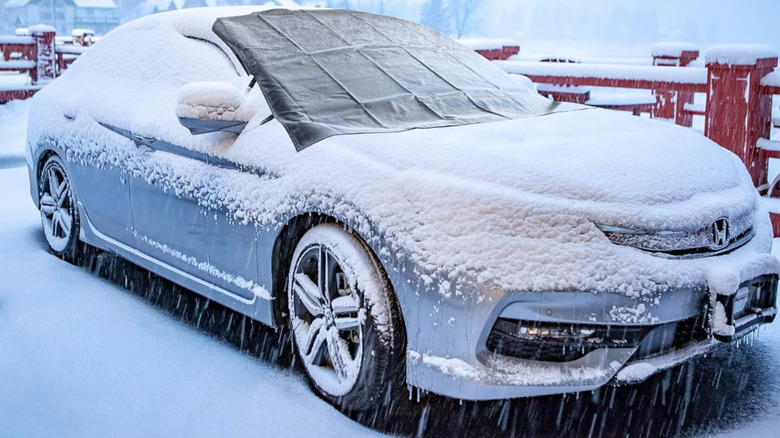 OxGord Windshield Snow Cover used on car in winter storm