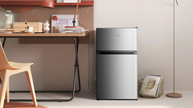 Hisense double compact refrigirator