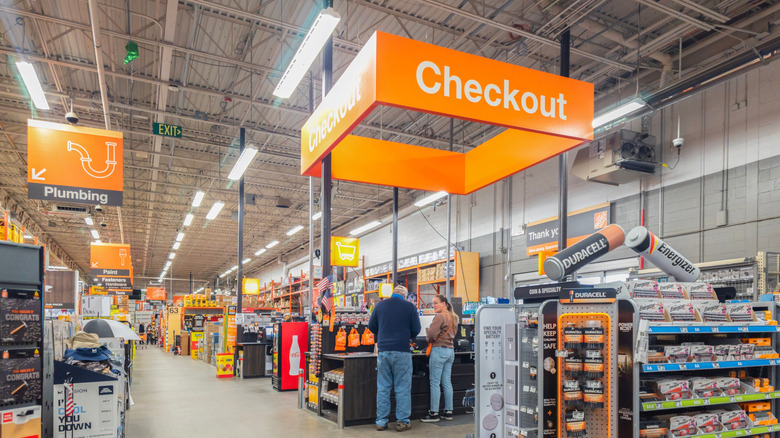 Home Depot checkout counter