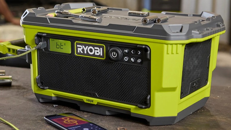 18V One+ Hybrid Verse Link Bluetooth Stereo in use