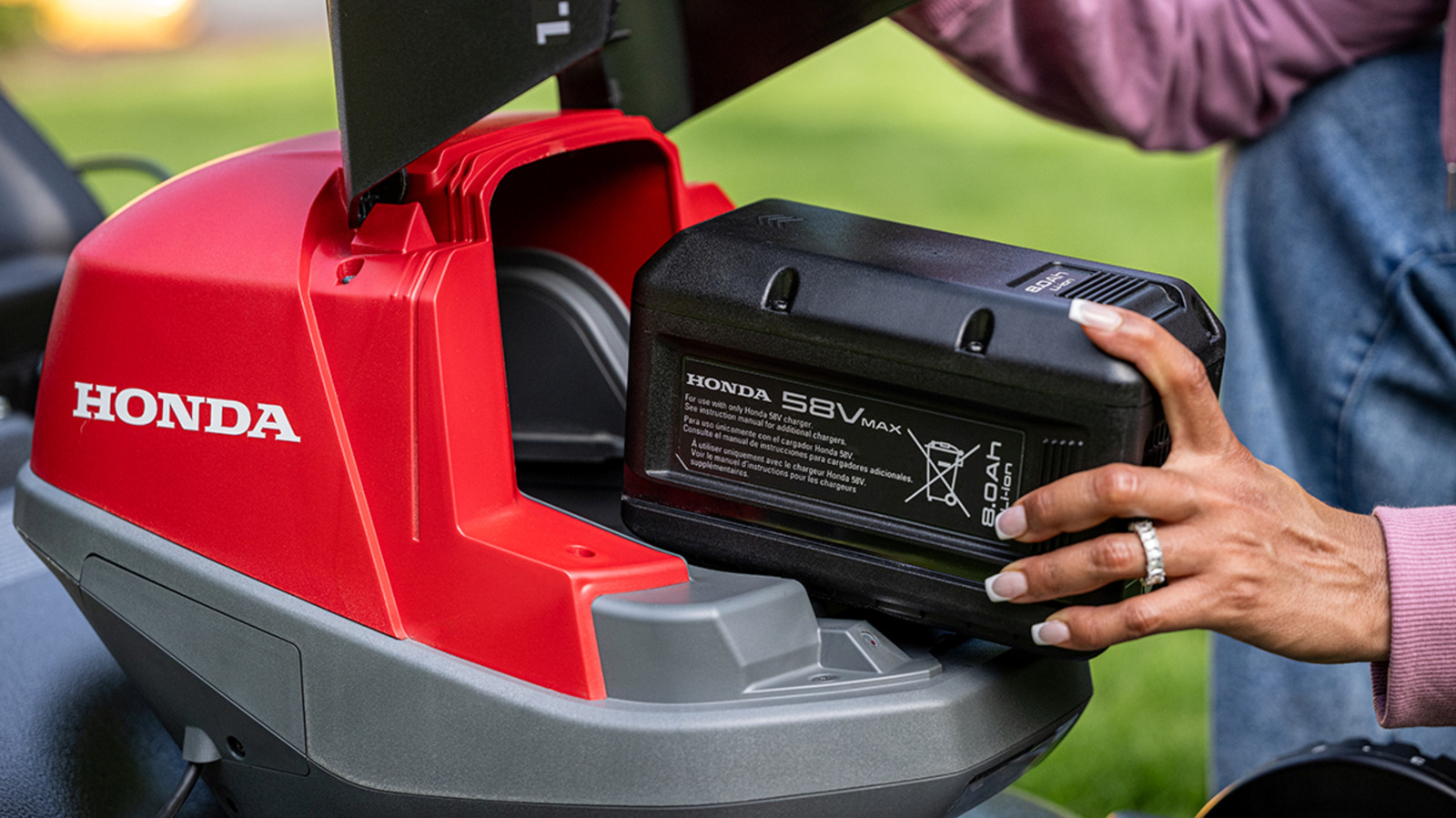Honda 8Ah Vs 12Ah Lawn Mower Batteries: How Long Should They Last On A Single Charge?