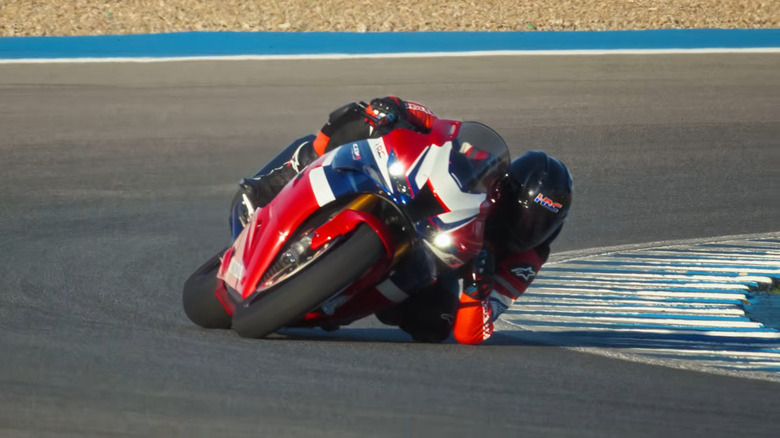 Honda CBR1000RR-R Fireblade acceleration