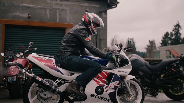 Honda CBR250RR MC22 acceleration
