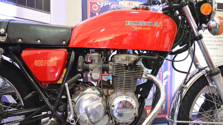 A Honda CB400F at Philippine Moto Heritage Weekend, engine and fuel tank details